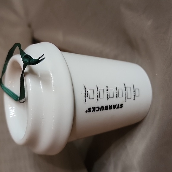 3 Nesting Starbucks Cup Christmas Ornaments - Picture 4 of 4